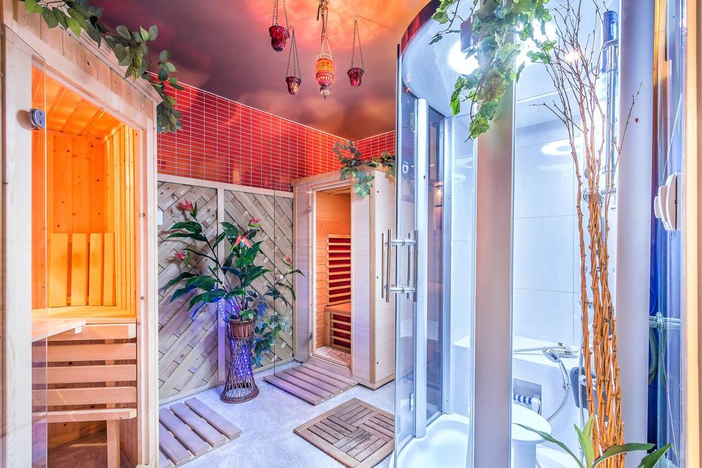 Villa Roses Apartments & Wellness Icici Bagian luar foto