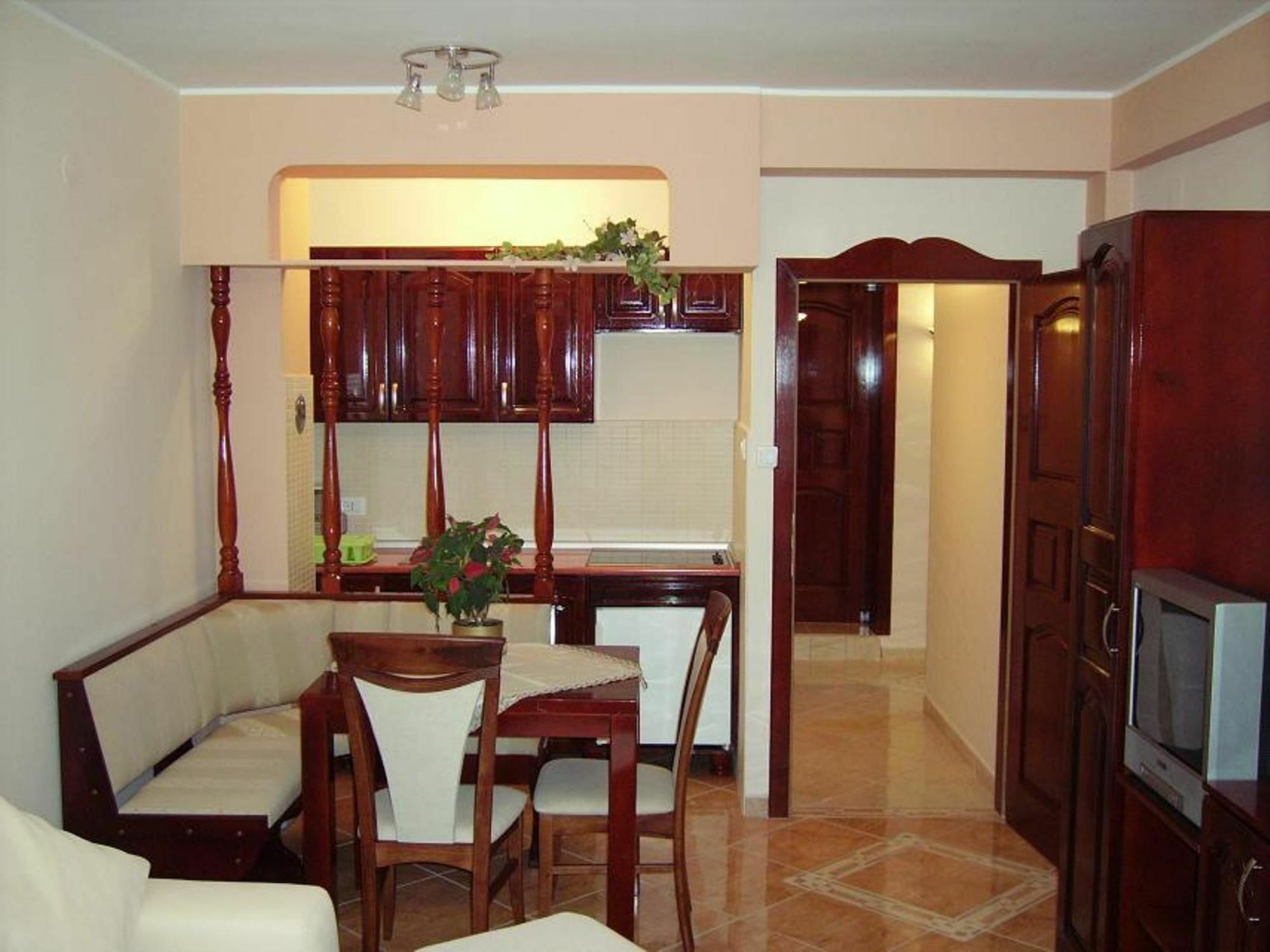 Villa Roses Apartments & Wellness Icici Bagian luar foto