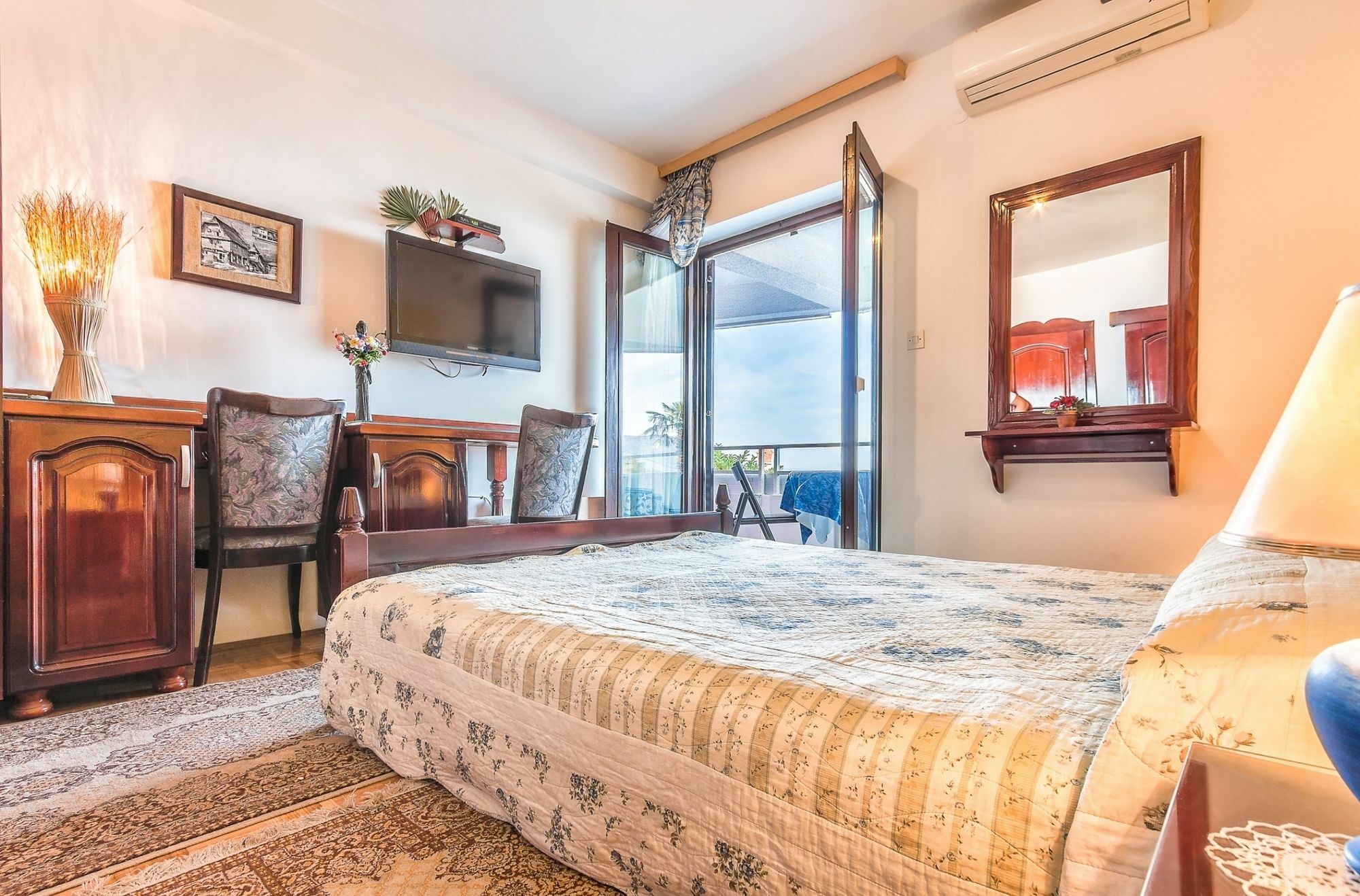 Villa Roses Apartments & Wellness Icici Bagian luar foto